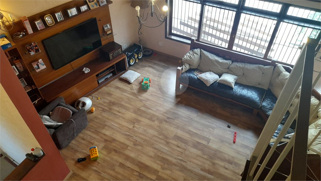 Sobrado à venda com 3 quartos, sendo 1 suíte, em Jardim Virginia Bianca, São Paulo, SP