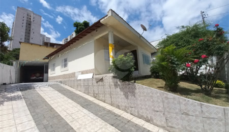 Casa Térrea à venda com 3 quartos em Jardim das Palmas, São Paulo, SP