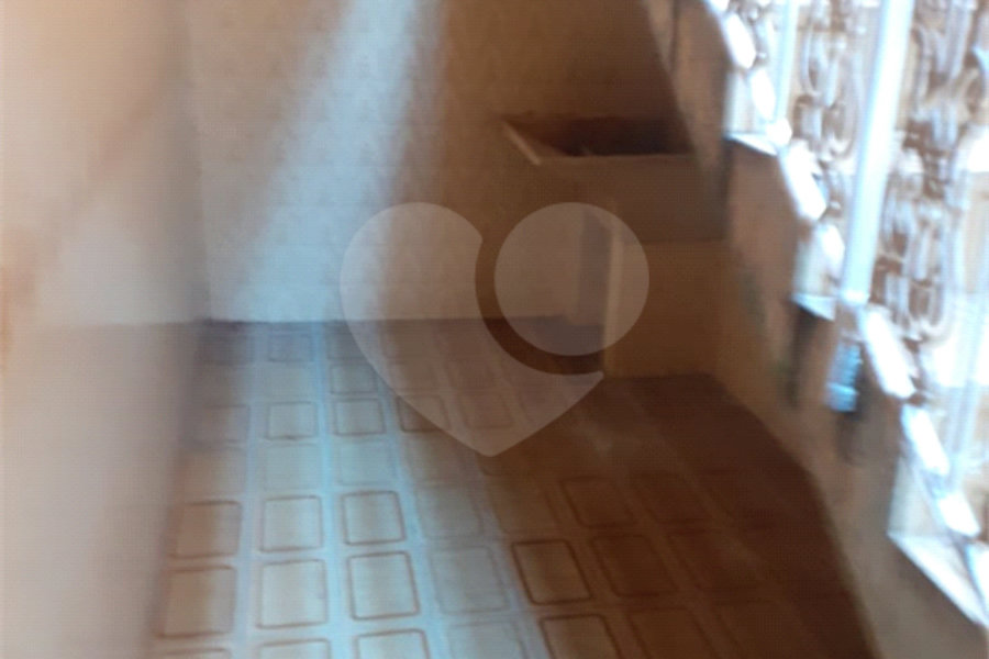 Sobrado à venda com 6 quartos, sendo 1 suíte,  em Jardim Las Vegas, Guarulhos, SP