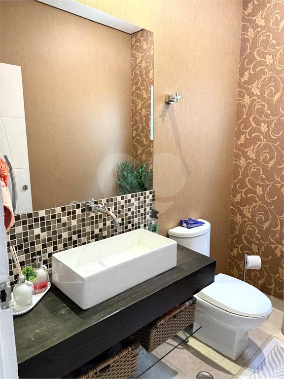 Sobrado à venda com 3 quartos, sendo 1 suíte, em Vila Irmãos Arnoni, São Paulo, SP