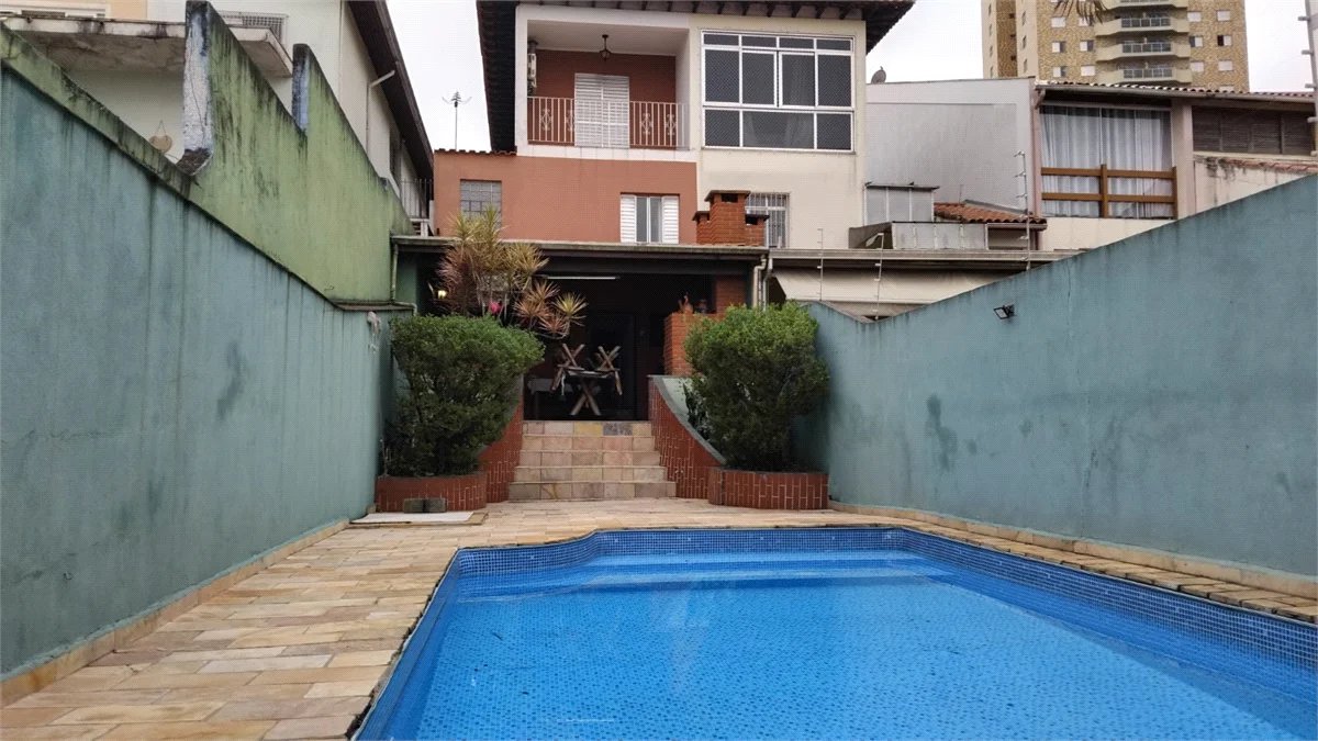Casa à venda com 4 quartos, sendo 3 suítes, em Vila Polopoli, São Paulo, SP