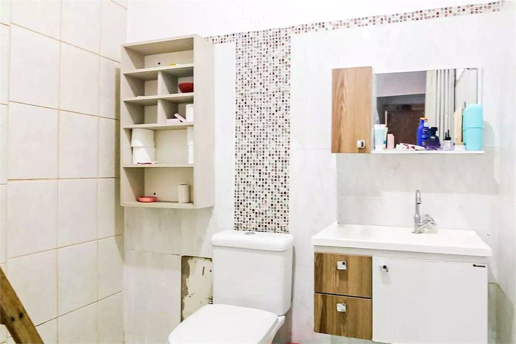 Sobrado à venda com 4 quartos, sendo 1 suíte, em Residencial Monte Verde, Indaiatuba, SP