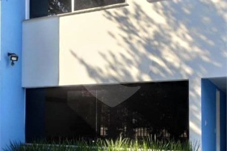 Sobrado à venda ou para alugar com 7 quartos, sendo 3 suítes, em Vila Mariana, São Paulo, SP