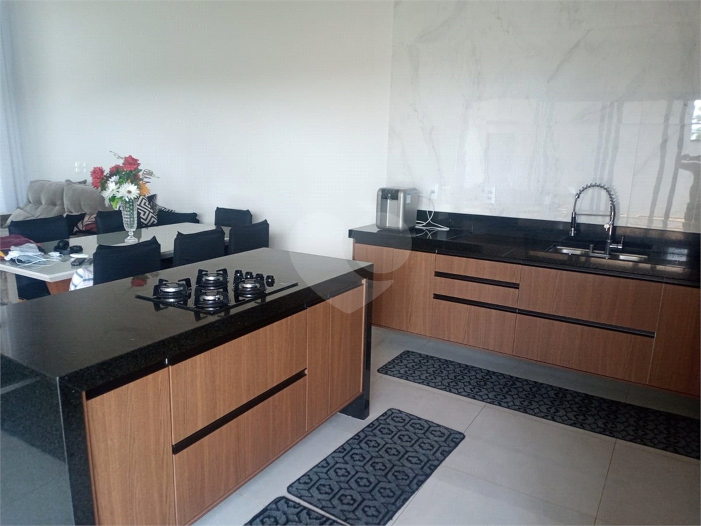 Casa à venda ou para alugar com 3 suítes no condomínio Residencial Viena, Indaiatuba - SP