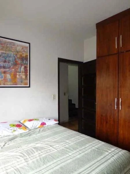 Casa à venda com 3 quartos, sendo 1 suíte, em Jardim Londrina, São Paulo, SP