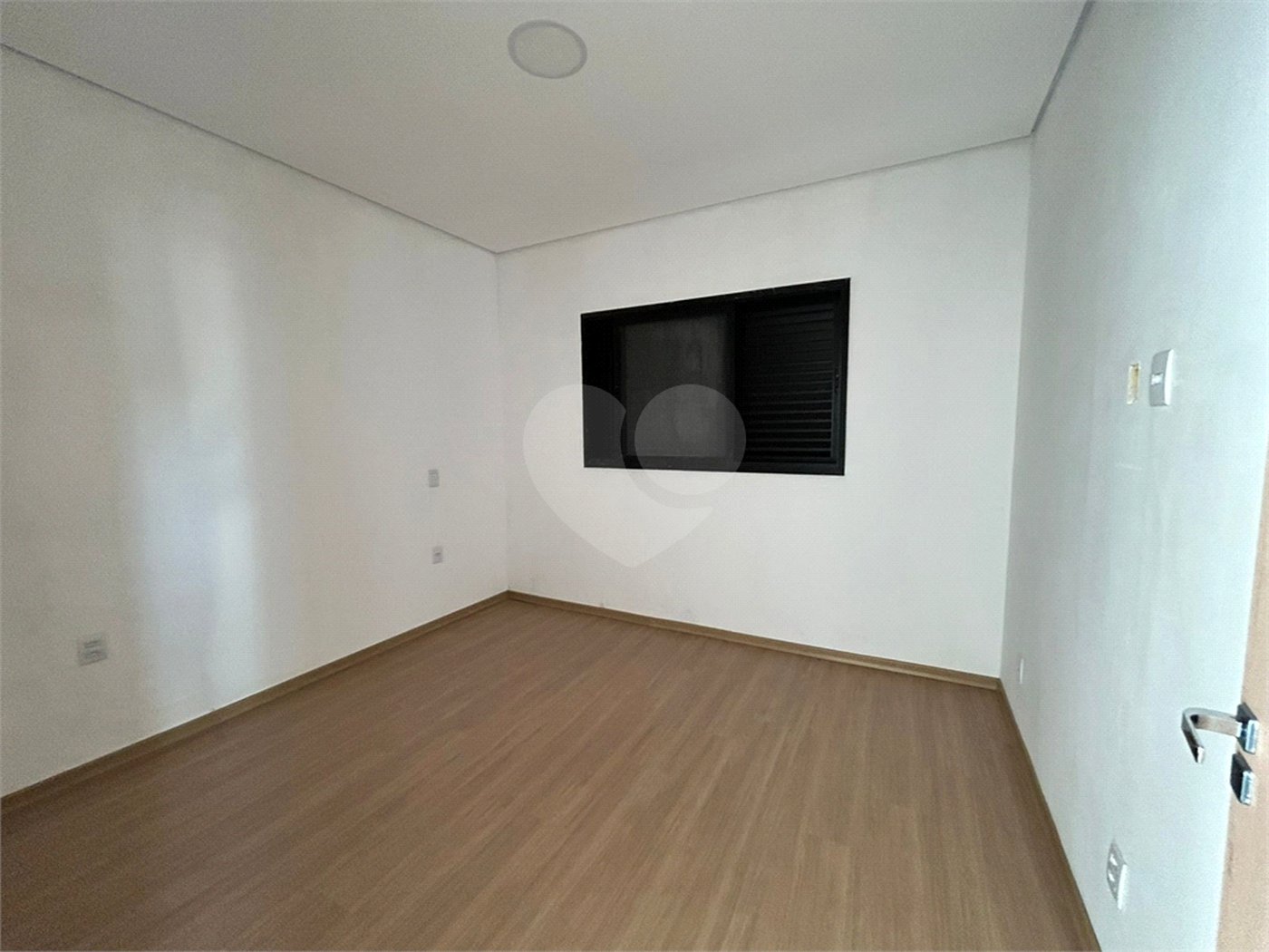 Casa à venda com 3 quartos, sendo 1 suíte, no condomínio Ibiti Reserva, Sorocaba - SP