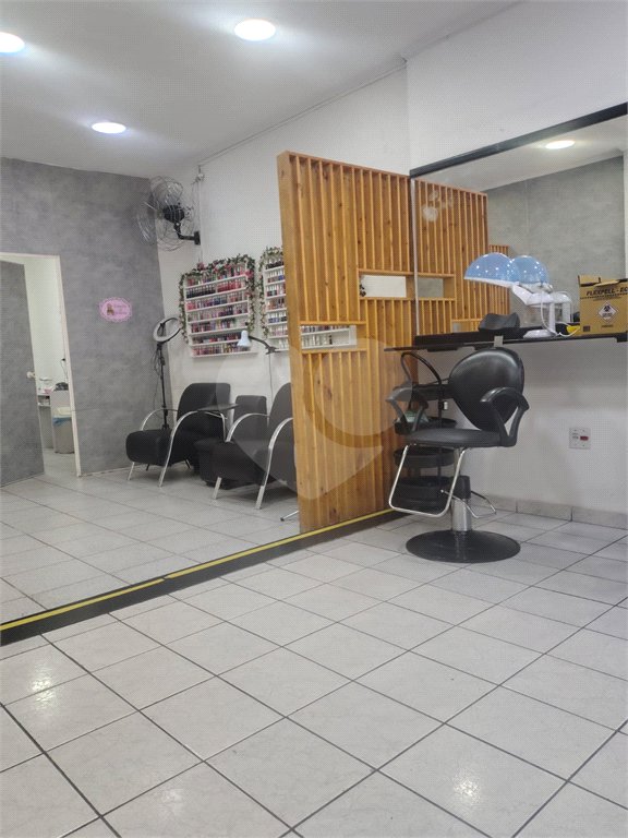 Salão à venda em Bela Vista, Osasco, SP