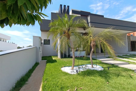 Casa à venda com 3 suítes no condomínio Villa Sapezal, Indaiatuba - SP