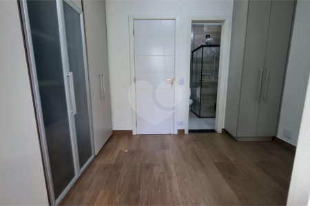 Casa à venda com 2 suítes no condomínio Village Palmas, São Paulo - SP