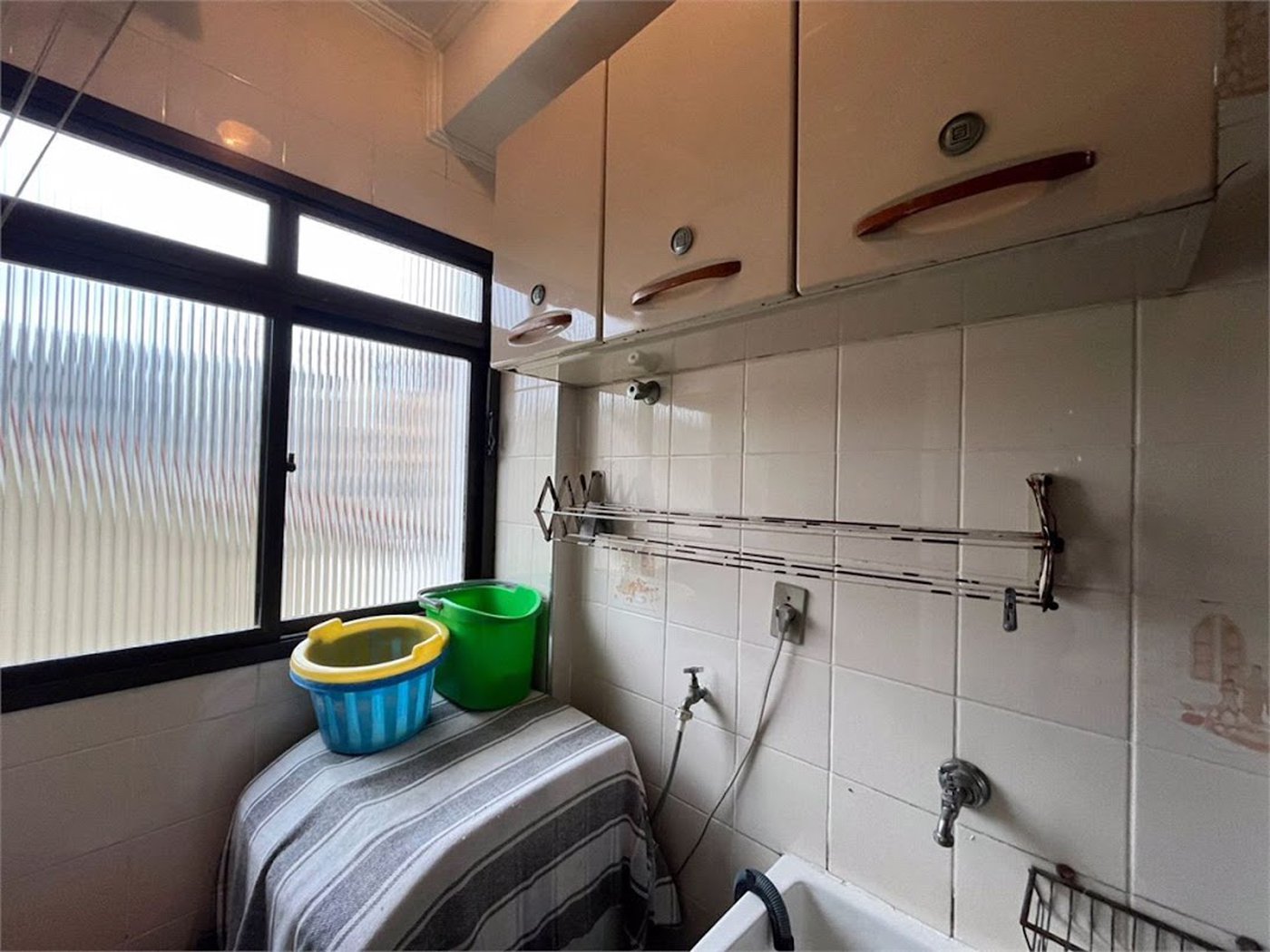 Apartamento Residencial à venda, Jardim Las Palmas, Guarujá - AP0190.