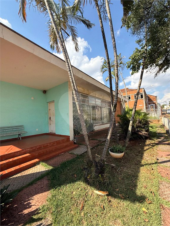 Casa à venda com 4 quartos em Vila Xavier (vila Xavier), Araraquara, SP
