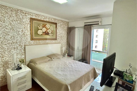 Casa à venda com 3 suítes no condomínio Itapuã XI, São Paulo - SP