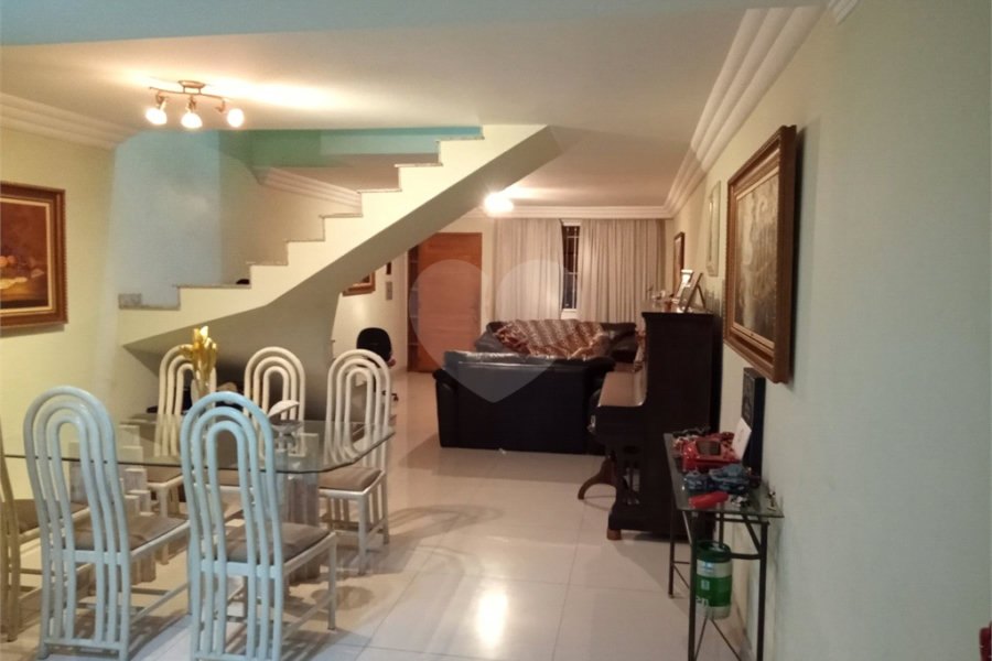 Sobrado à venda com 3 quartos, sendo 1 suíte, em Saúde, São Paulo, SP