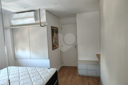 Apartamento à venda com 2 suítes em Vila Dom Pedro I, São Paulo, SP