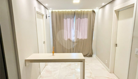 Apartamento à venda com 2 quartos em Santo Amaro, São Paulo, SP
