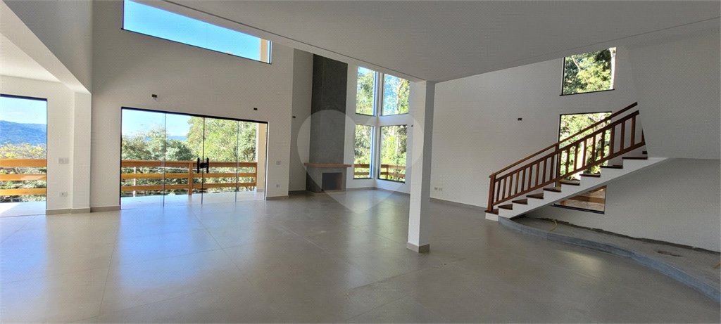 Casa à venda com 4 suítes no condomínio Sausalito, Mairiporã - SP