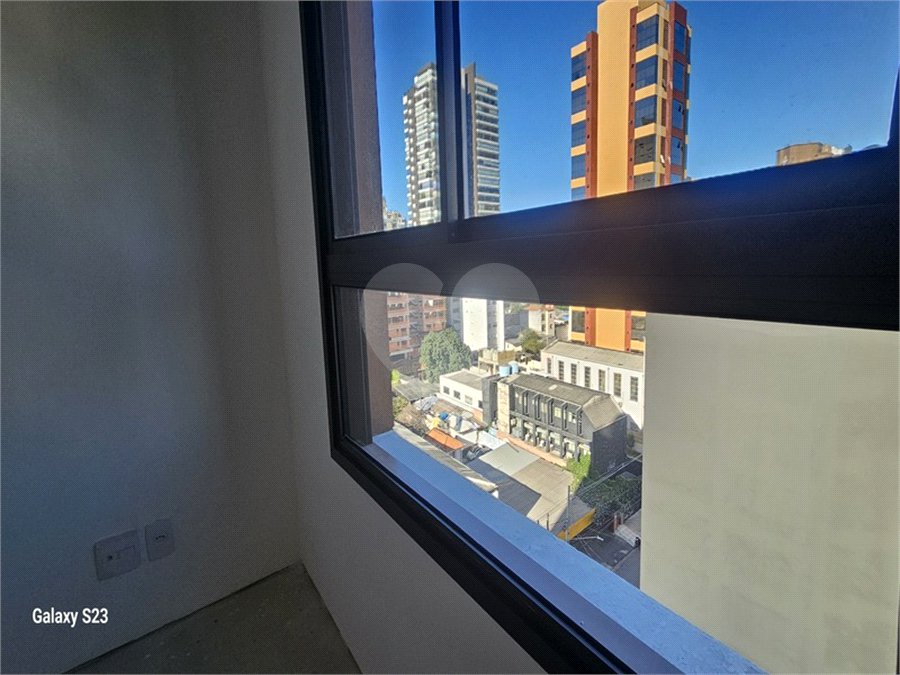 Apartamento à venda com 3 quartos, sendo 1 suíte,  em Pinheiros, São Paulo, SP