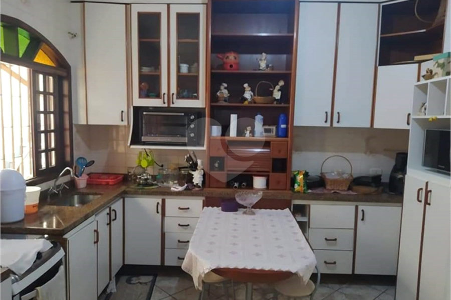 Casa à venda com 4 quartos, sendo 1 suíte, em Jardim Santa Cecília, Guarulhos, SP
