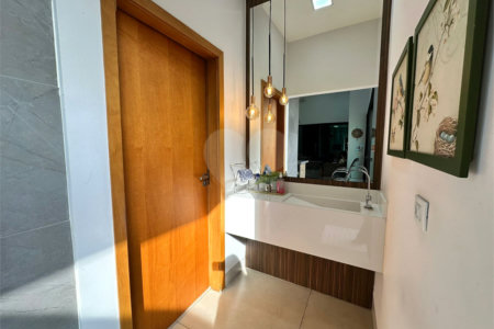 Casa à venda com 3 suítes no condomínio Village do Lago, Três Lagoas - MS