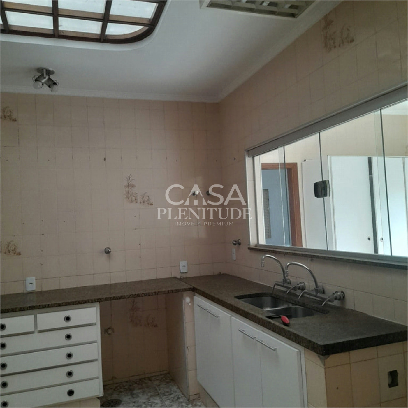 Casa em condomínio à venda com 3 suítes em Chácaras Residenciais Santa Maria, Votorantim, SP