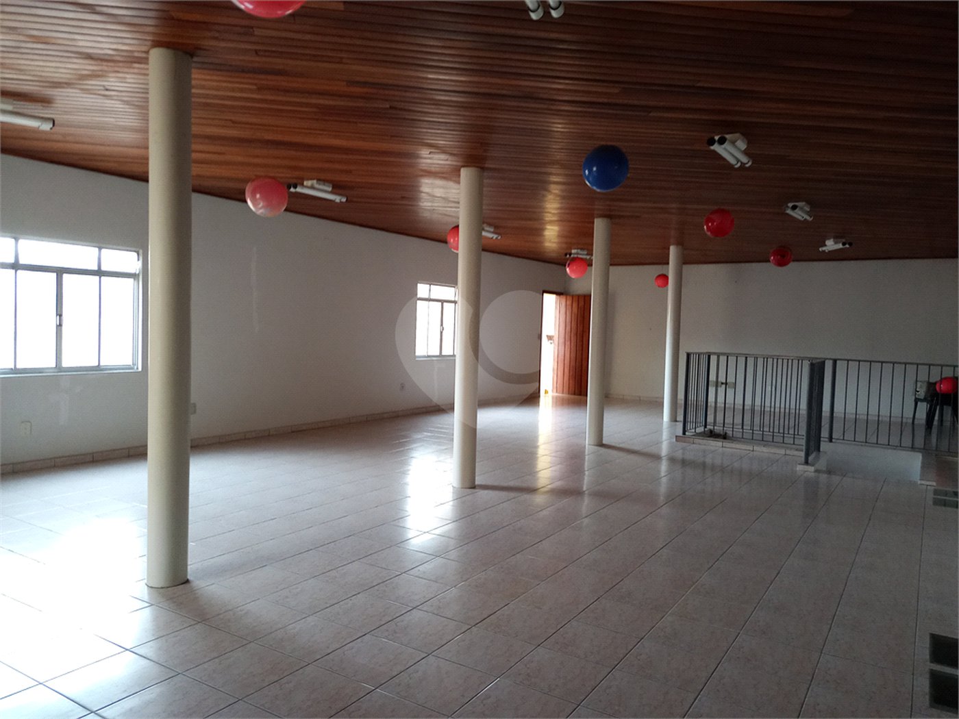 Sobrado à venda com 5 quartos em Horto, São Paulo, SP