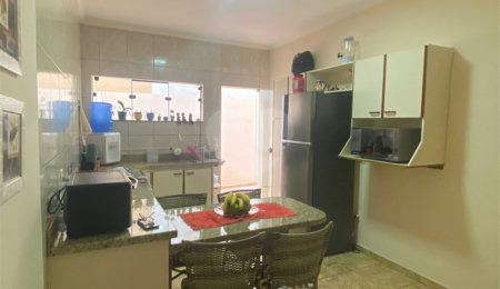Casa à venda com 2 quartos, sendo 1 suíte,  em Vila Deyse, Itapetininga, SP