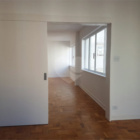 Apartamento à venda com 3 quartos, sendo 1 suíte, em Jardim Paulista, São Paulo, SP
