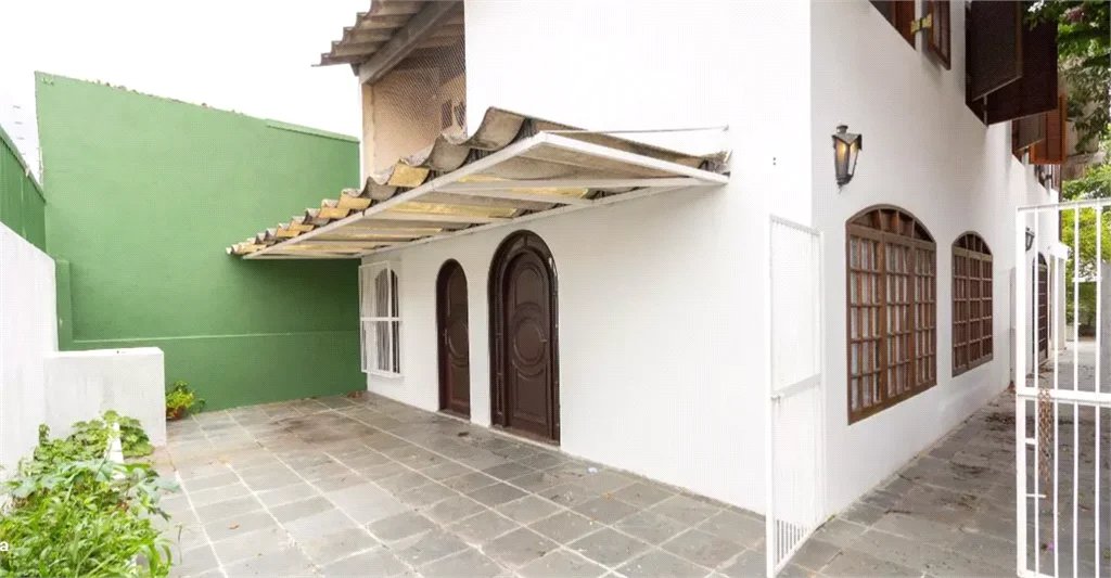 Casa à venda com 4 quartos, sendo 1 suíte,  em Vila Tiradentes, São Paulo, SP