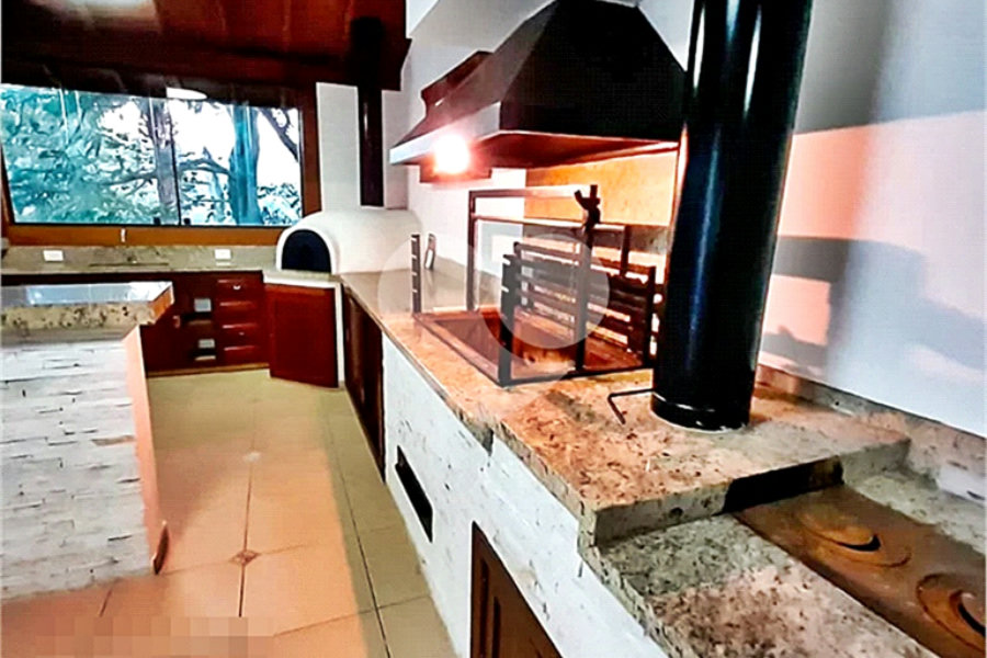 Casa à venda ou para alugar com 4 quartos, sendo 2 suítes, em Serra da Cantareira, Mairiporã, SP