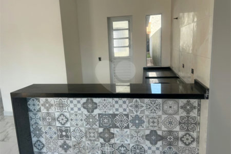 Casa Térrea à venda com 2 quartos, sendo 1 suíte,  em Jardim Imperial, Atibaia, SP
