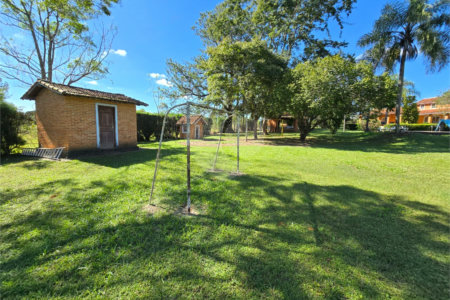 Chácara à venda com 4 quartos, sendo 1 suíte, em Cercadinho, Alambari, SP