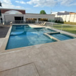 Indaiatuba - Condominio Jardins di Roma - Venda -Locação 0 R$ 10.000,00 mais encargos - condominio - R$ 650,00 - IPTU - R$ 230,00 - Terreno 300ms - construido 170 metros quadrados - Terrea - 3 quartos, uma suíte e uma demi suite , 4 banheiros , piscina - Preparado para água quente até a piscina!!