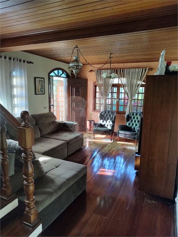 Sobrado à venda com 3 quartos, sendo 1 suíte, em Horto, São Paulo, SP