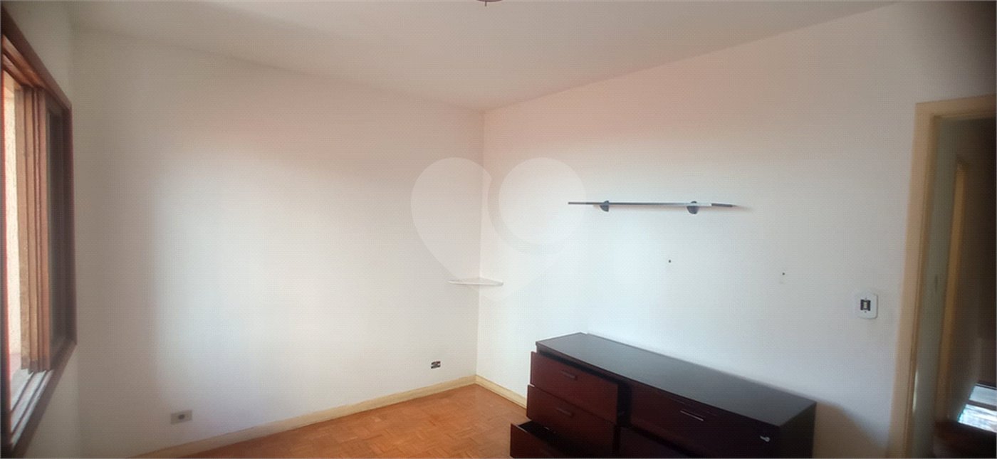 Sobrado à venda com 3 quartos em Água Fria, São Paulo, SP