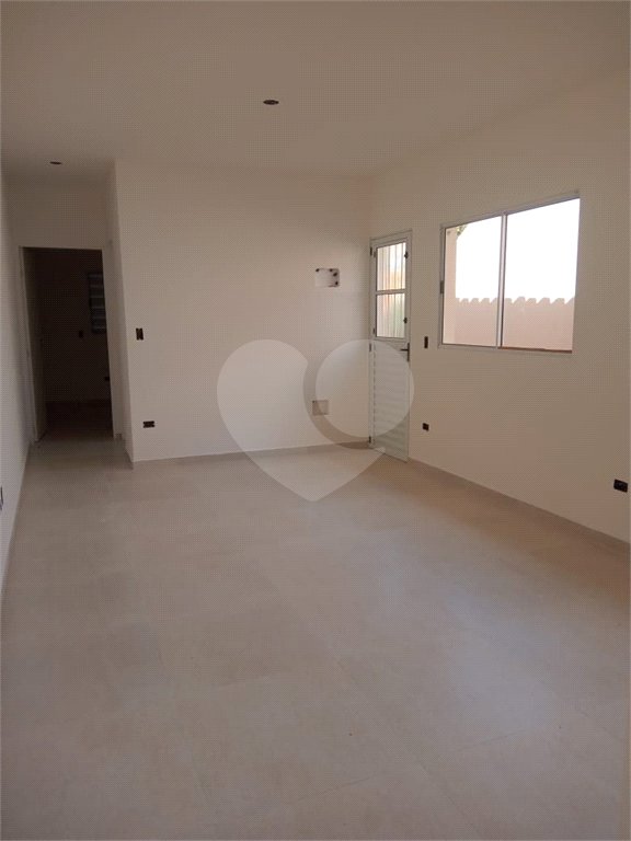 Casa à venda com 2 quartos, sendo 1 suíte,  em Reneville, Mairinque, SP