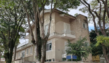 Sobrado à venda com 4 suítes em Moema, São Paulo, SP