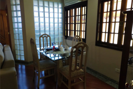 Sobrado à venda com 3 quartos, sendo 1 suíte, em Vila Mascote, São Paulo, SP