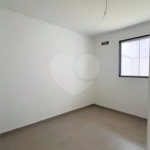 Casa duplex com 4 quartos, piscina e área gourmet, em condomínio com lazer completo e localização estratégica ao lado do Park Shopping.