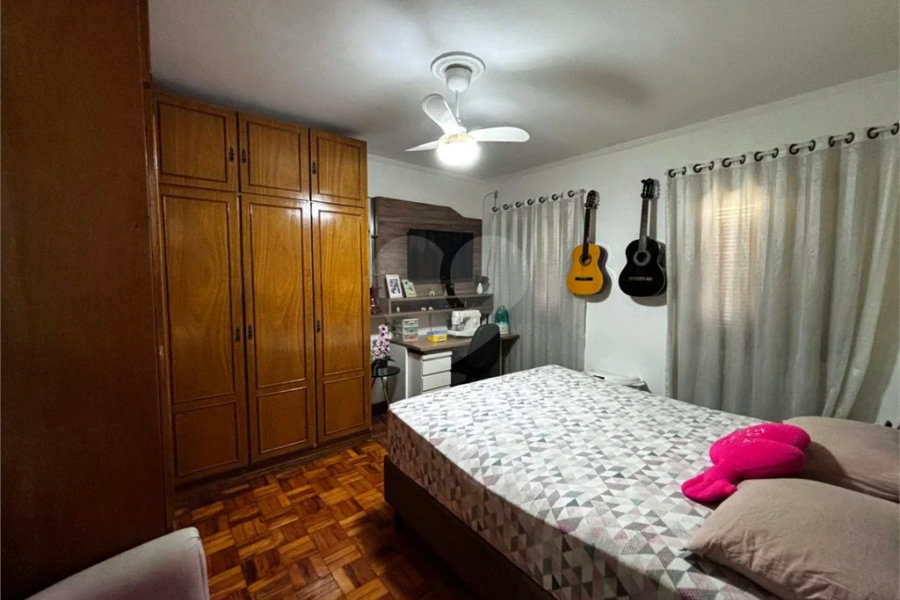 Casa com 03 dormitórios e 04 vagas Parada Inglesa