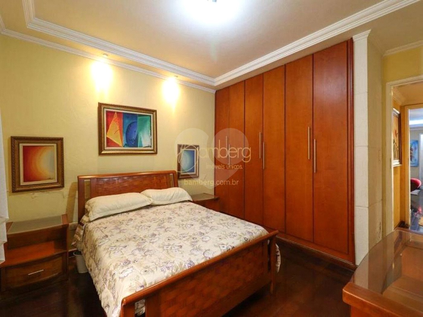 Casa à venda com 4 quartos, sendo 2 suítes, em Jardim Trussardi, São Paulo, SP