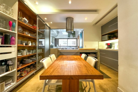 Apartamento à venda com 3 quartos, sendo 1 suíte, em Vila Sofia, São Paulo, SP