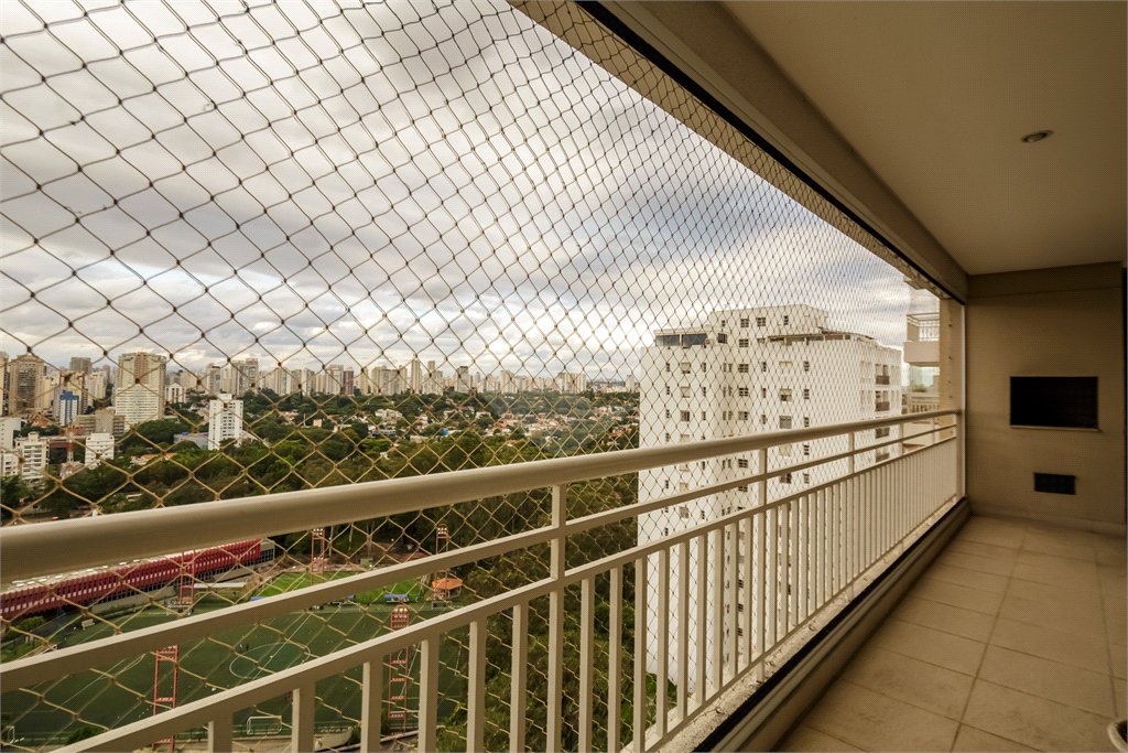 Apartamento à venda com 3 suítes em Alto da Boa Vista, São Paulo, SP