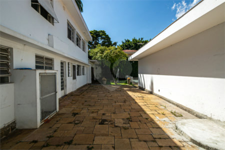 Casa Térrea à venda com 4 quartos, sendo 1 suíte,  em Brooklin Velho, São Paulo, SP