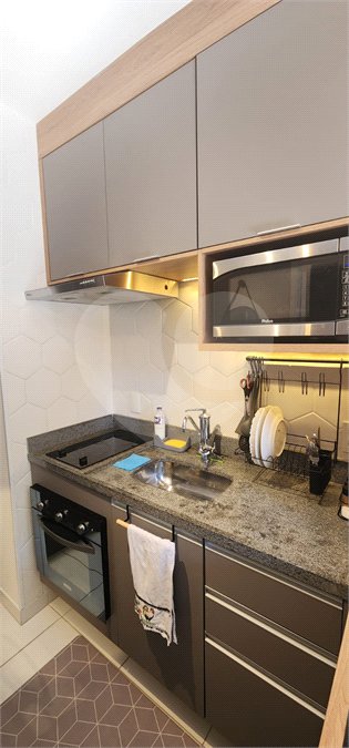 Apartamento à venda ou para alugar com 1 suíte em República, São Paulo, SP