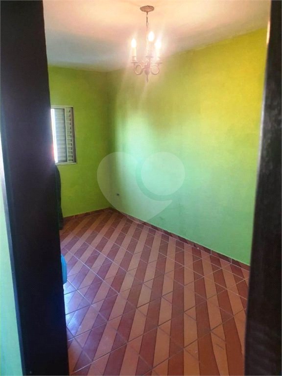 Casa de Vila à venda com 3 quartos em Jardim São Roque, São Paulo, SP