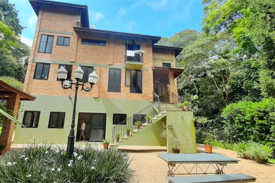 Casa à venda com 2 suítes no condomínio Residencial Cantareira, Mairiporã - SP