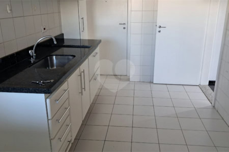 Apartamento para alugar com 3 quartos, sendo 2 suítes, em Jardim Marajoara, São Paulo, SP