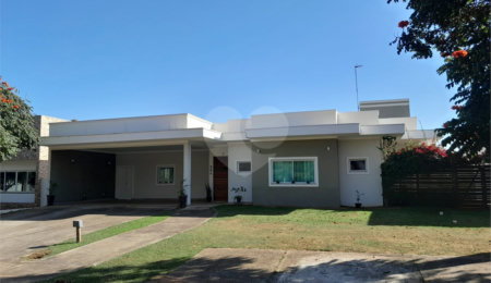 Casa à venda com 3 suítes no condomínio Village Ipanema 1, Araçoiaba da Serra - SP