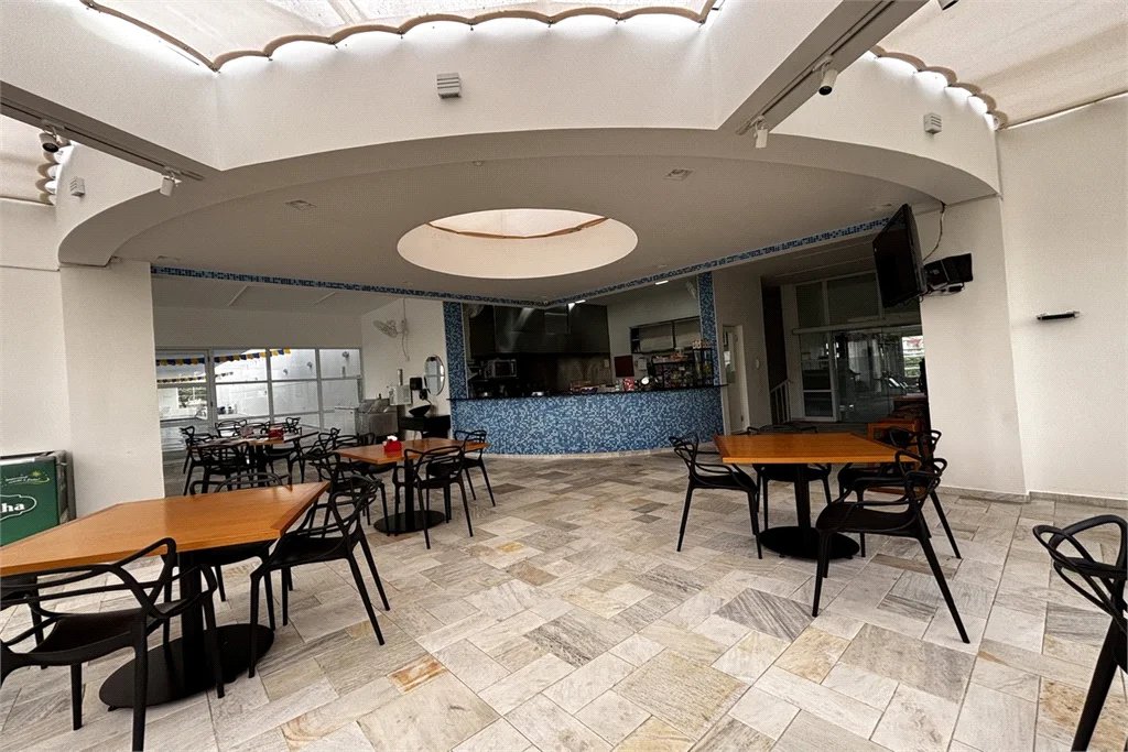 Apartamento para alugar com 3 suítes em Vila Romana, São Paulo, SP