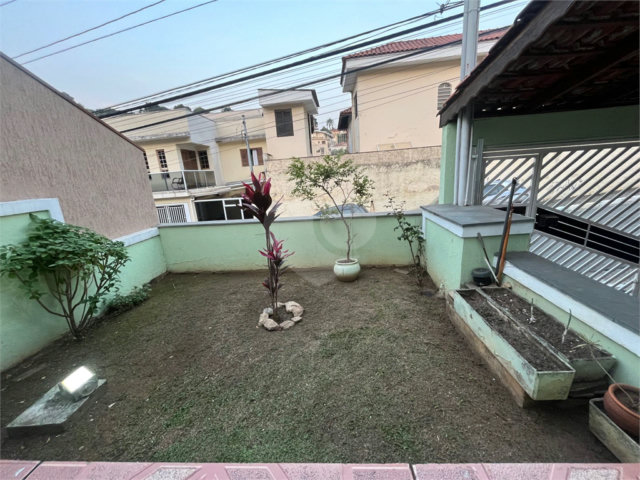 Sobrado à venda com 3 quartos, sendo 1 suíte,  em Vila Irmãos Arnoni, São Paulo, SP